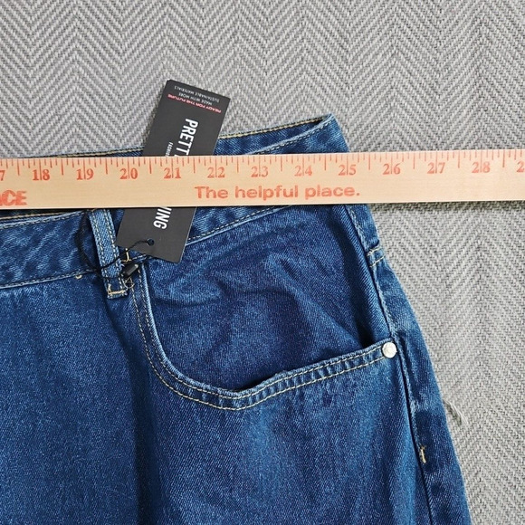 Pretty Little Thing Women's Jean Size 24 Recycled Plus Mid Blue Washed New w Tag - Picture 10 of 16